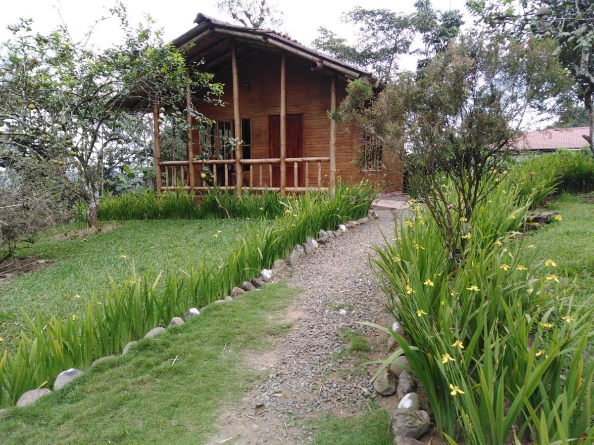 Estancia La Colina Santo Domingo de los Colorados Exterior foto