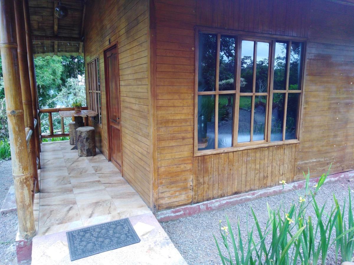 Estancia La Colina Santo Domingo de los Colorados Exterior foto