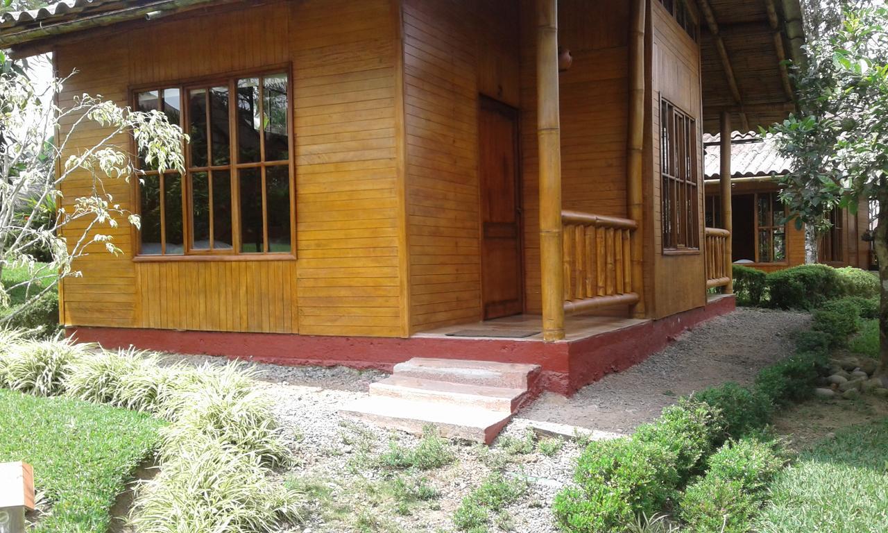 Estancia La Colina Santo Domingo de los Colorados Exterior foto