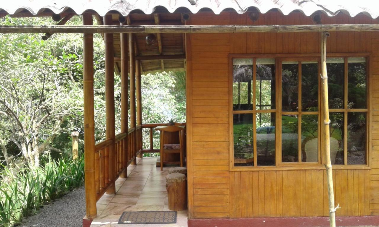 Estancia La Colina Santo Domingo de los Colorados Exterior foto