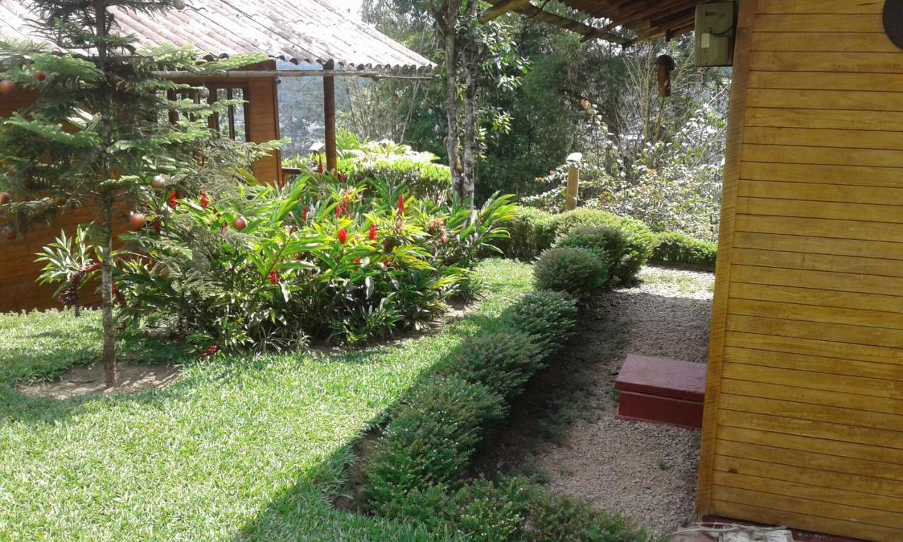 Estancia La Colina Santo Domingo de los Colorados Exterior foto